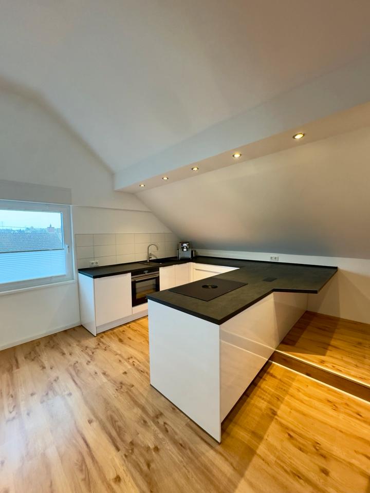 Thumbnail-***Anfragestopp*** Moderne, vollklimatisierte Dachgeschosswohnung