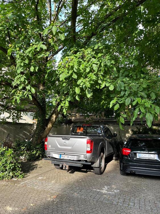 Thumbnail-Pkw Parkplatz Stellplatz Würzburg Zentrale Lage groß