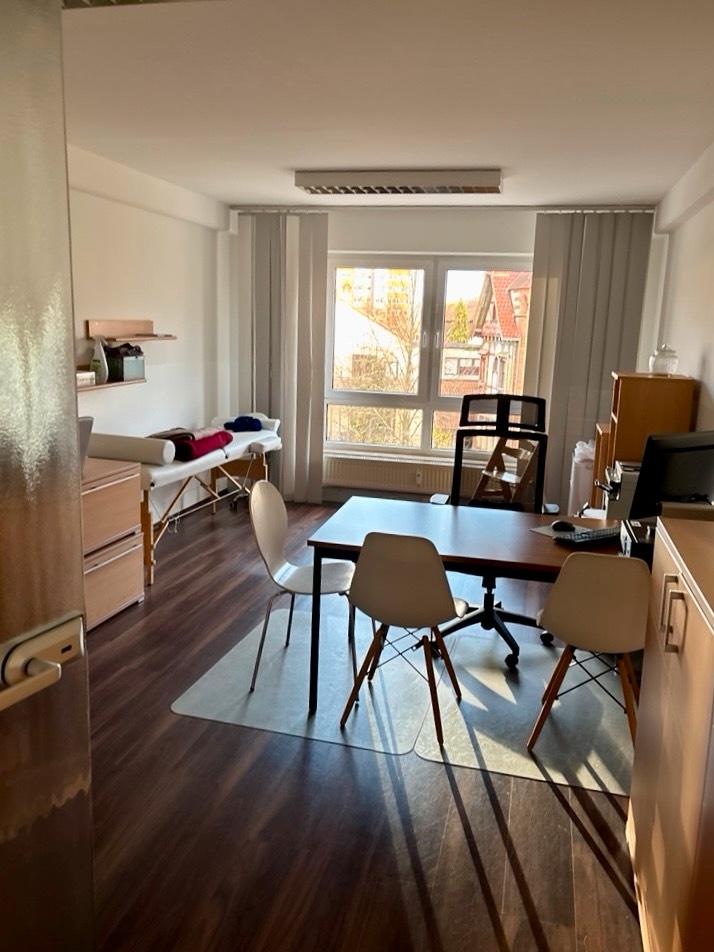 Thumbnail-Biete BüroPraxiszimmer zur Untermiete