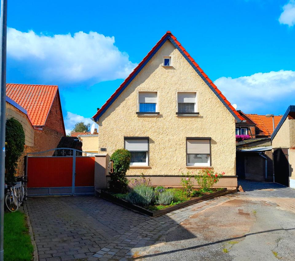 Thumbnail-Einfamilienhaus mit Nebengelass