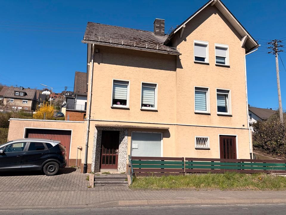 Thumbnail-Charmantes Einfamilienhaus mit viel Platz