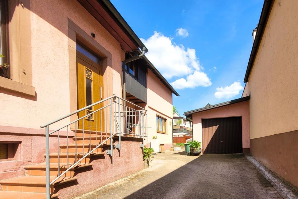 Thumbnail-3 Zimmerwohnung im Obergeschoss mit separaten Eingangtür