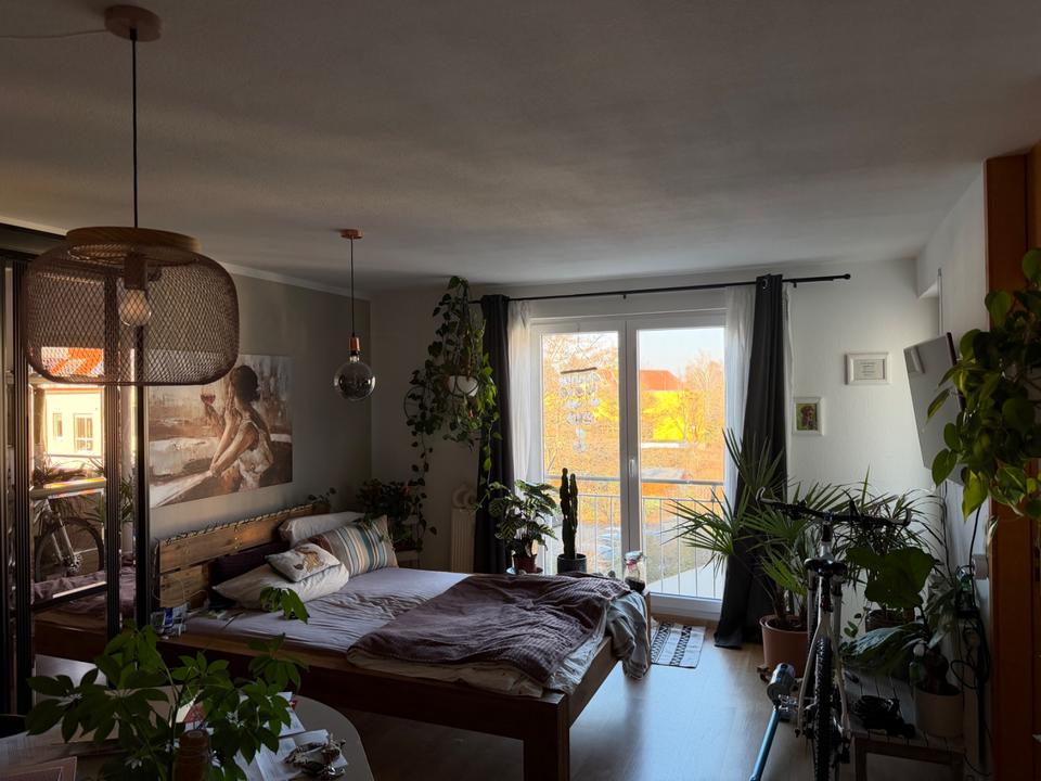 Thumbnail-Lichtdurchflutete, ruhige 1- Raumwohnung