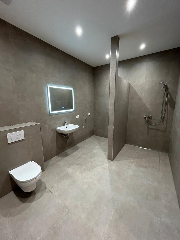 Thumbnail-ERSTBEZUG mit Küche: 3Zi Whg + 20qm Hobbyraum inkl + Terrasse