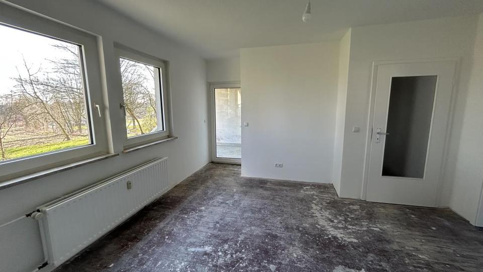 Thumbnail-2-Zimmer-Wohnung mit Balkon und neuem Badezimmer am Paschenberg