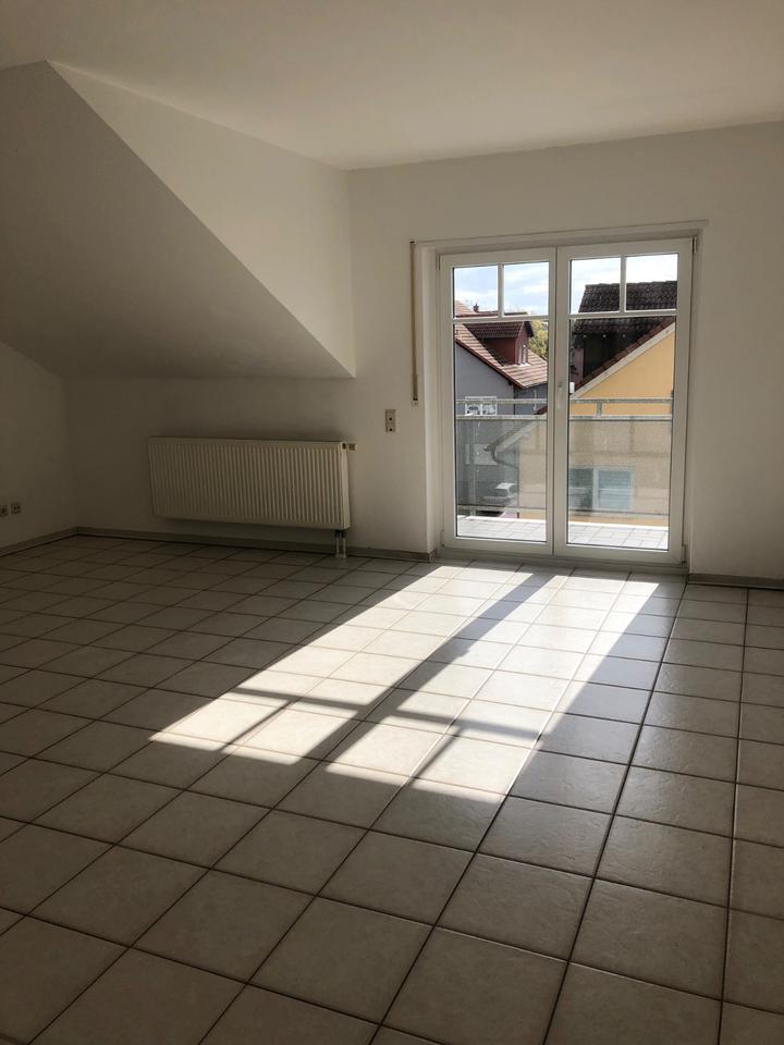 Thumbnail-Lu-Edigheim, 2 ZKB, Balkon, hell, gepflegt, PKW- Stellplatz