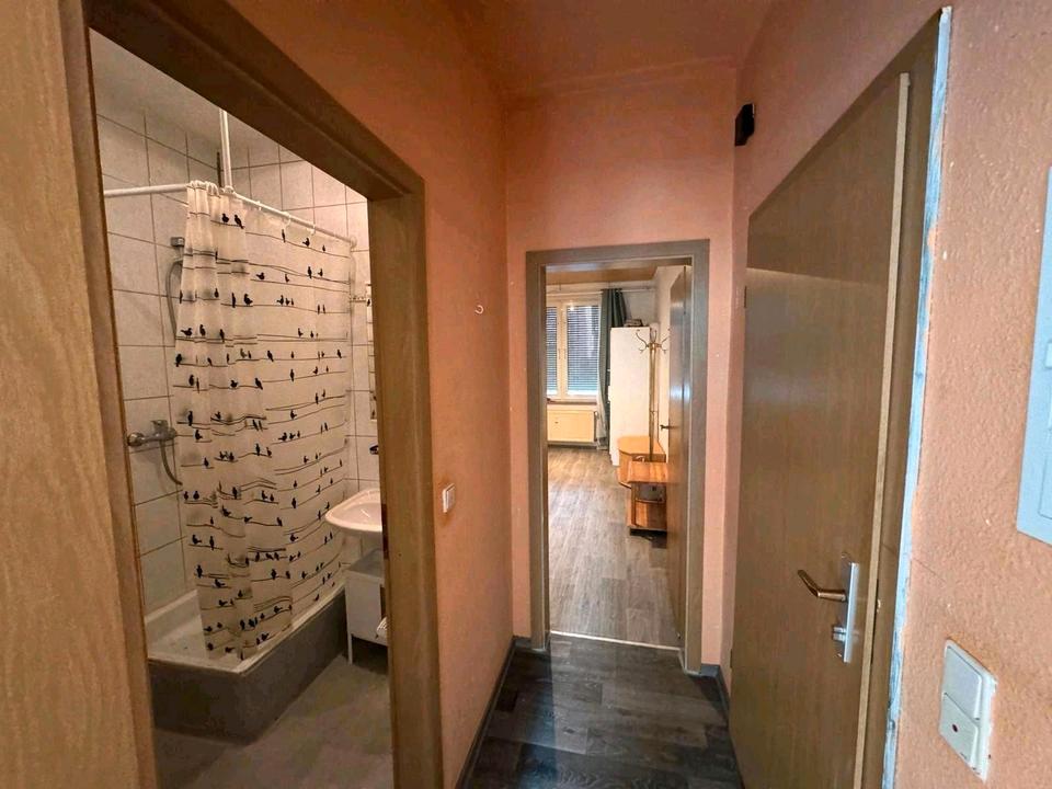 Thumbnail-1 Zimmer Wohnung Düsseldorf Zentr Möbel Technik 45m² .