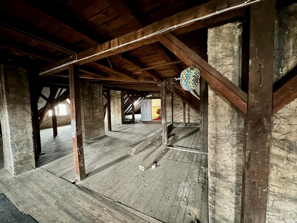 Thumbnail-provisionsfreier Dachgeschossrohling im Jugendstilaltbau ca 400qm