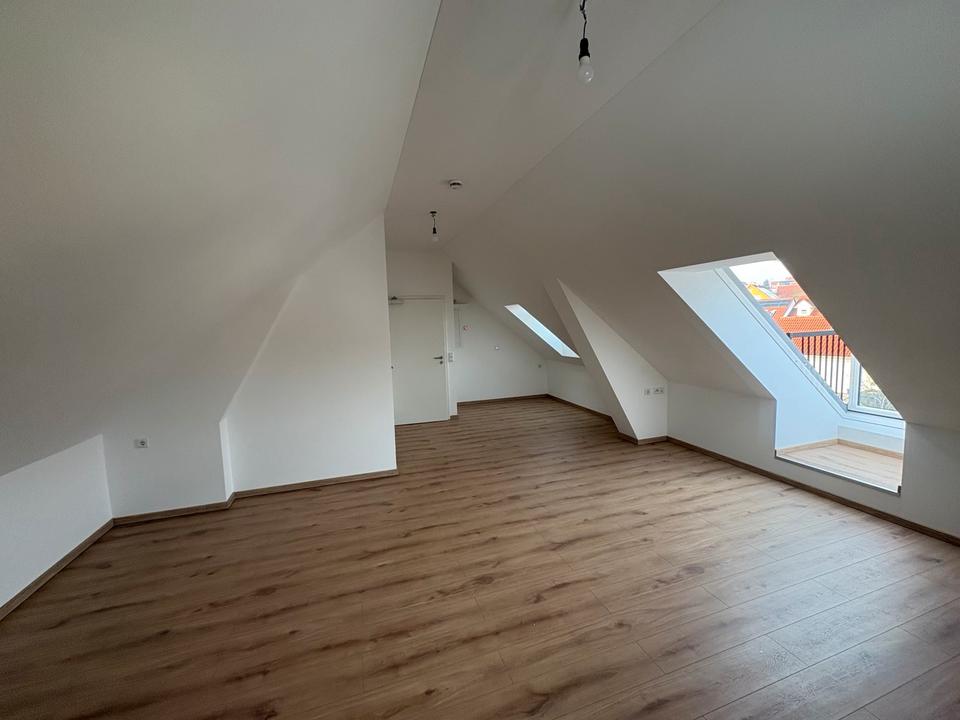 Thumbnail-Helle 1 Zimmer Wohnung direkt am Bahnhof Obg.