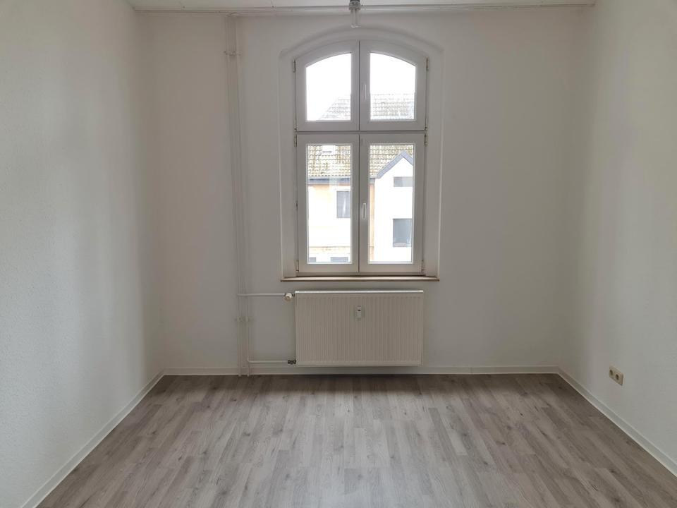 Thumbnail-Frisch renovierte 3-Zimmer-Wohnung im 1.Obergeschoss zu vermieten!
