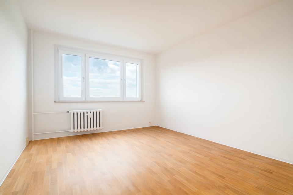 Thumbnail-Attraktive 4-Raum-Wohnung mit Balkon, Naturidylle & Stellplatz – perfekte Lage nahe Erfurt, Weimar & Arnstadt