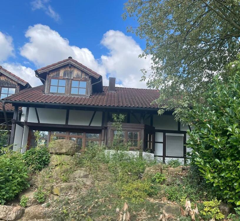 Thumbnail-Haus mit Gewerbebauplatz. Nutzung als Wohnungen Büros Praxen