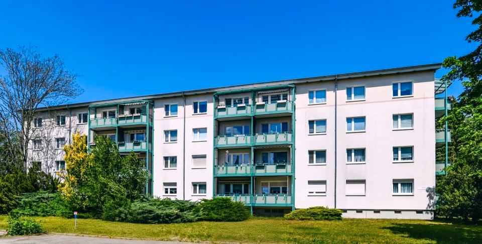 Thumbnail-Mehr als Standard: 2 Zimmer mit Balkon, großes Bad mit Wanne + Dusche, Wohnküche und Abstellraum