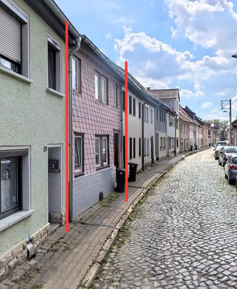 Thumbnail-Charmantes Einfamilienhaus mit Balkon, Garten sanierungsbedürftig