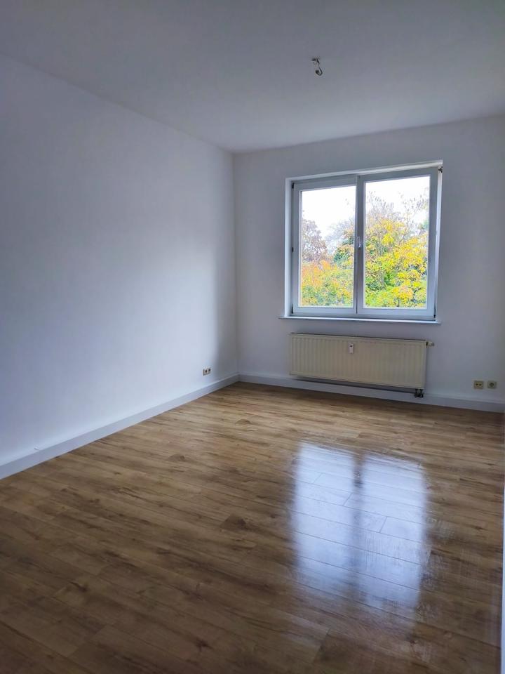 Thumbnail-Renovierte Wohnung mit Balkon