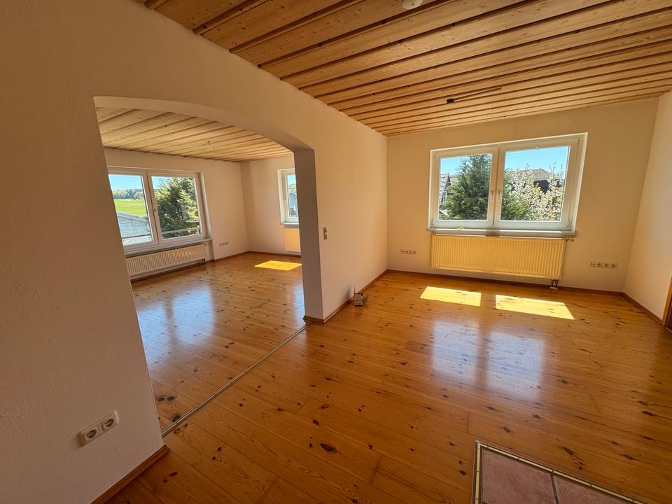 Thumbnail-110 qm Wohnung in Leupoldsgrün mit Balkon