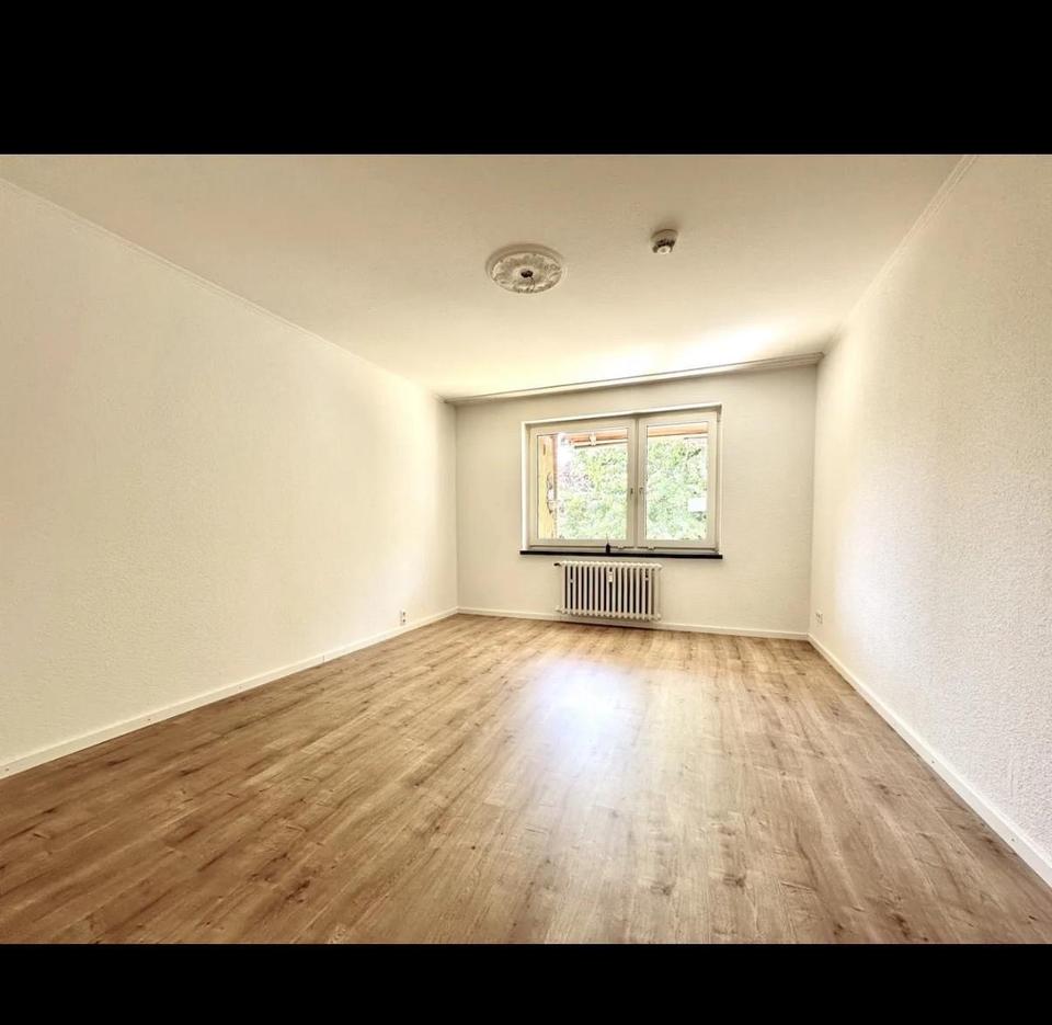Thumbnail-2,5 Zimmer Wohnung für Singles, Studenten oder Paare