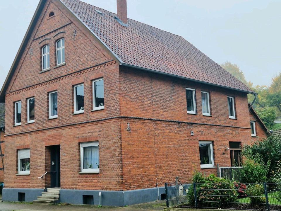 Thumbnail-Zweifamilienhaus in Kalletal