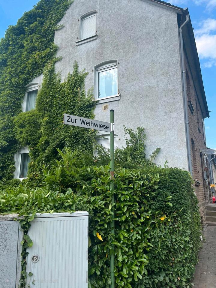 Thumbnail-Freistehendes Einfamilienhaus mit Garten