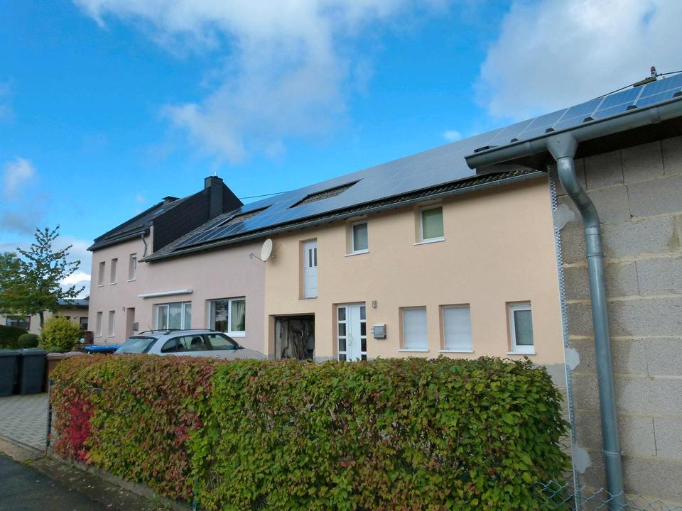 Thumbnail-Doppelhaus mit 2 Wohneinheiten und PV-Anlage
