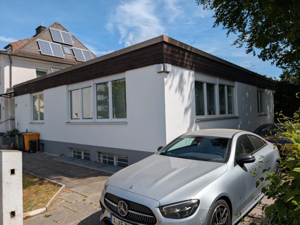 Thumbnail-Stilvoll modernisierter Bungalow in Augsburg mit Garten