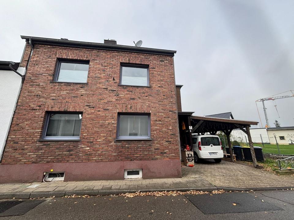 Thumbnail-Interessantes Reihenendhaus in Schlich zu verkaufen!