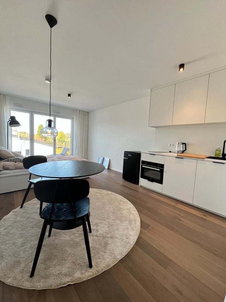 Thumbnail-Moderne, möblierte 1-Zimmer-Wohnung mit Balkon & Tiefgarage