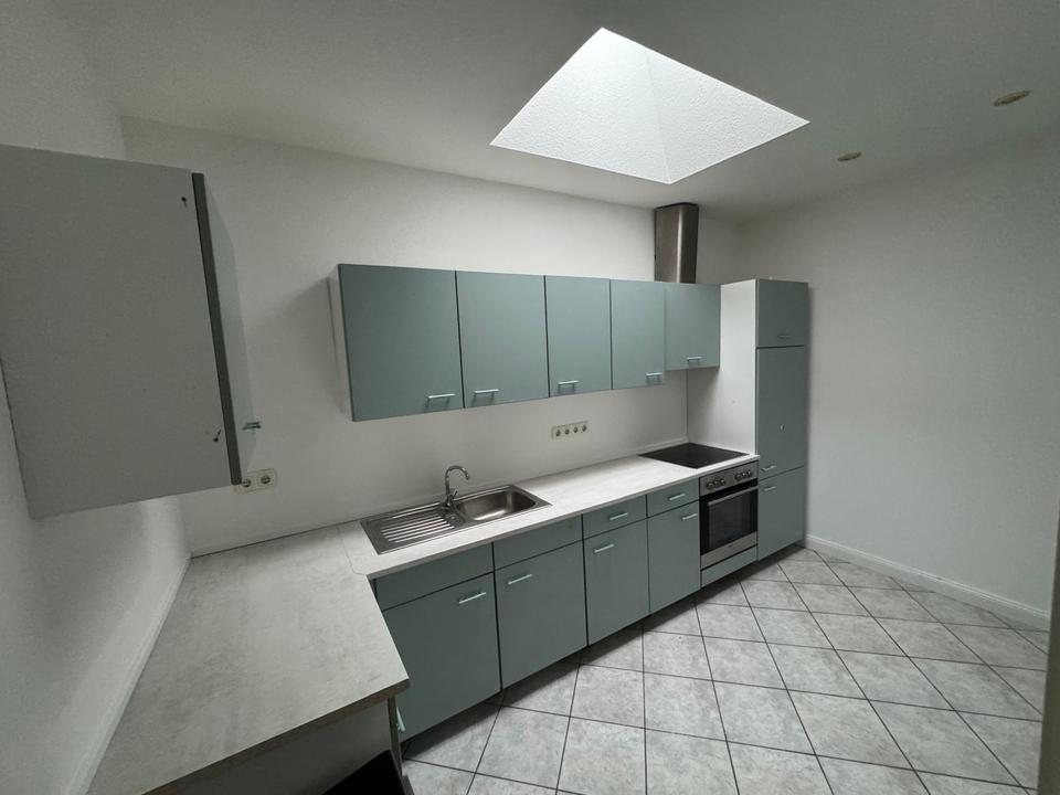 Thumbnail-Moderne 3-Zimmer-Wohnung mit Küche & Bad & Garten & Stellplatz