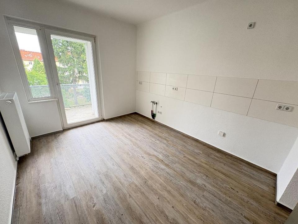 Thumbnail-AKTION! Anmietung bis zum 31.12.2025 - Januar und Februar nur die Nebenkosten! Moderne 3 Zimmer Wohnung mit Dusche und Balkon!