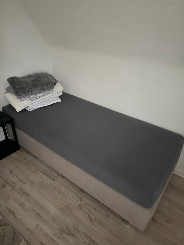 Thumbnail-Voll Möbliert DG Wohnung zu vermieten