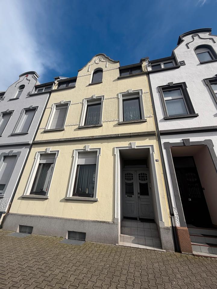 Thumbnail-Mehrfamilienhaus Im Verkauf!