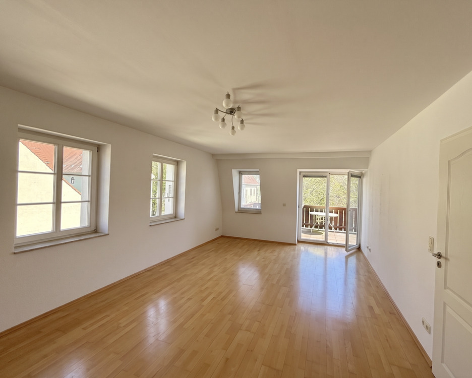 Thumbnail-Traumhafte 3-Zimmerwohnung mit Muldenblick, Gartenhaus und Stellplatz zu vermieten
