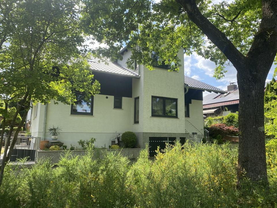 Thumbnail-Einfamilienhaus mit Einliegerwohnung KL Uni-Wohngebiet, 2 Garagen