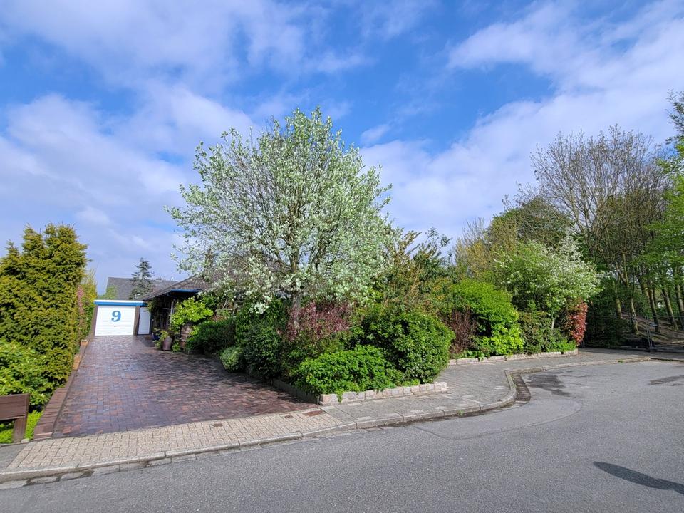 Thumbnail-Von PRIVAT! Großzügiger Bungalow in ruhiger Sackgassenlage