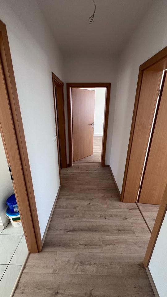 Thumbnail-3,5 Zimmer Wohnung, Küche, Bad, Stellplatz