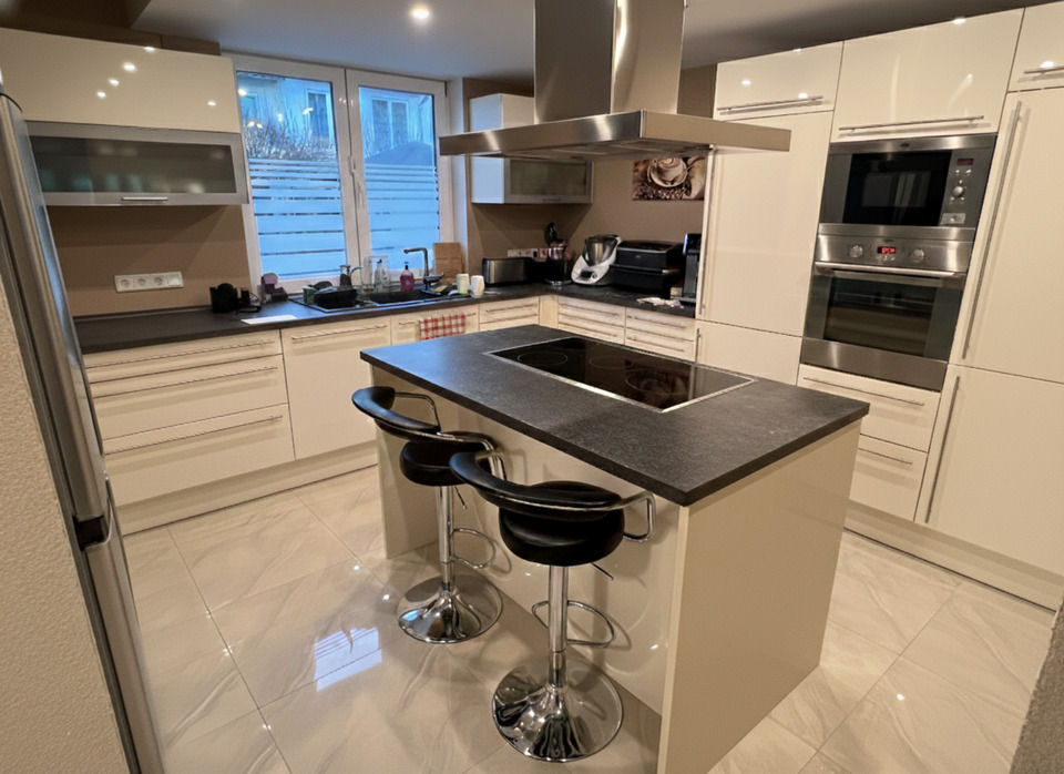 Thumbnail-Modernes Wohndesign trifft auf familiäre Geborgenheit