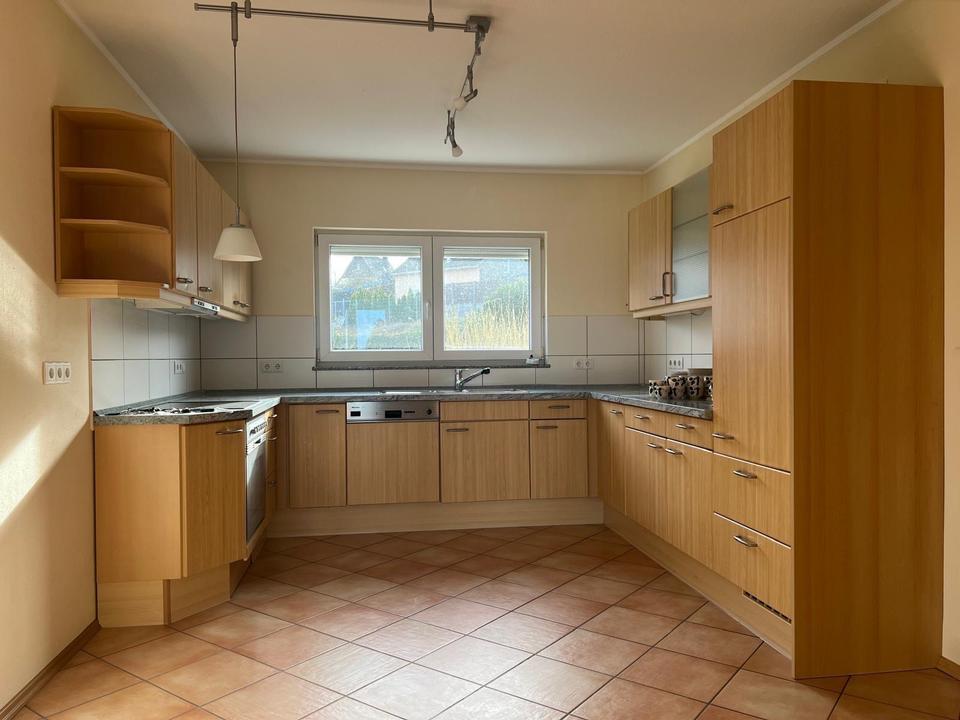 Thumbnail-4-Zimmer-Wohnung mit herrlicher Aussicht – Erdgeschoss 100 m2