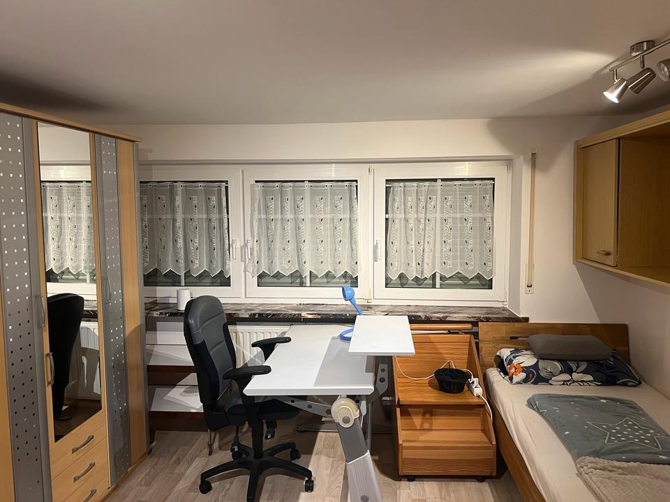 Thumbnail-Möblierte 1-Zimmer-Wohnung in der Nähe der Hochschulen || Hof