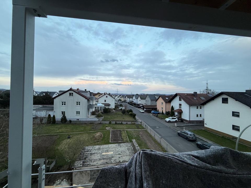 Thumbnail-Neue DG-Wohnung mit großem Balkon und Mega Ausblick zu vermieten