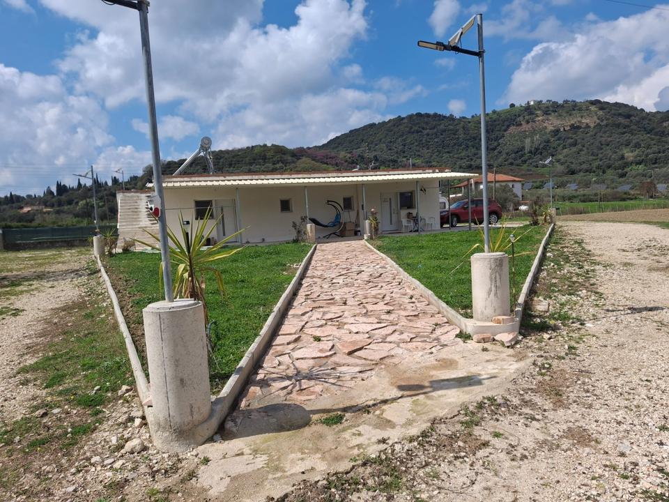 Thumbnail-Exklusives Zweifamilienhaus auf 5.500 m²