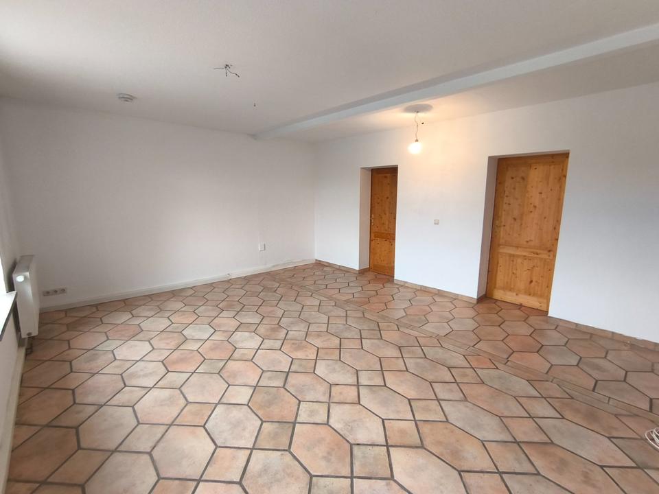 Thumbnail-3-Raum-Wohnung, Einbauküche, Garten nach Wunsch mögl.