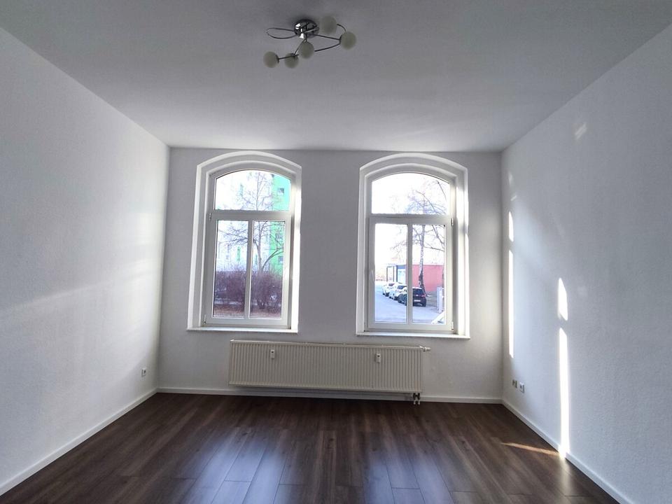 Thumbnail-Großzügige 2-Zimmer-Wohnung mit Terrasse und PKW-Freistellplatz!