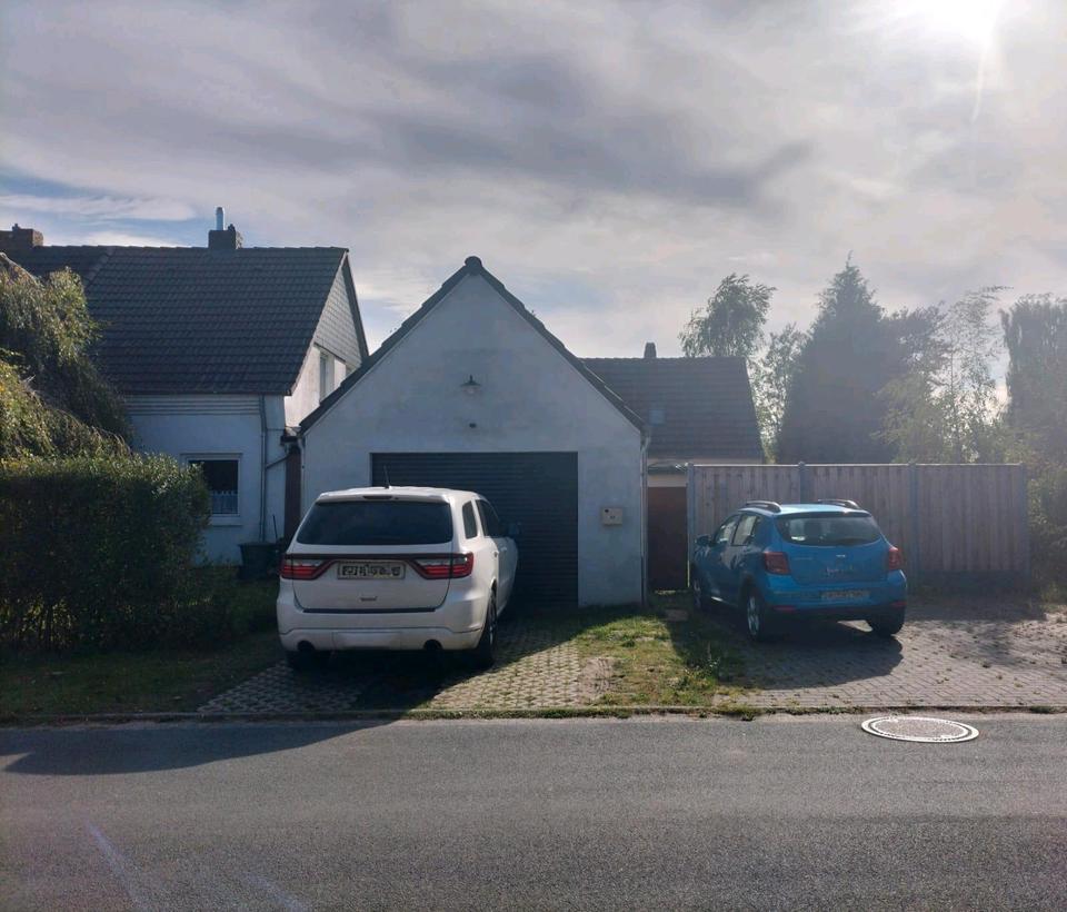 Thumbnail-Haus mit Nebengebäude in Lemwerder