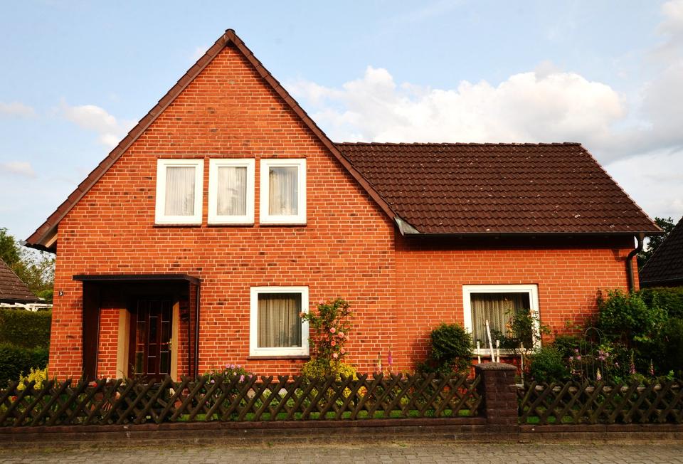 Thumbnail-EFH mit Erweiterungsbau in ruhiger Wohnsiedlung und guter Lage