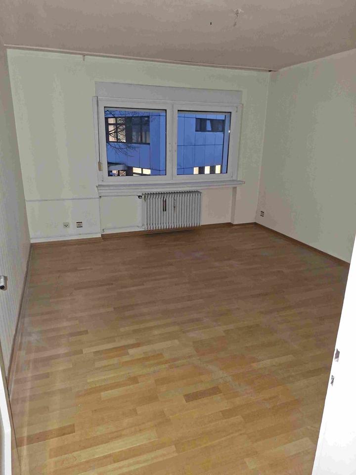Thumbnail-2,5 Raum Wohnung 1.OG Westviertel in Sanierung