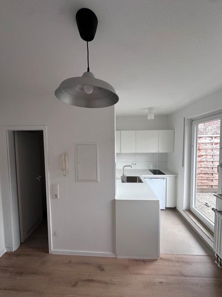 Thumbnail-Helle möblierte 1-Zimmer-Terrassenwohnung in Nürnberg-Schweinau