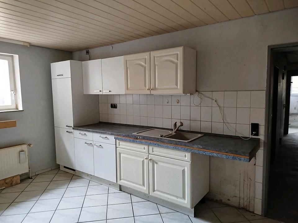 Thumbnail-Große Souterrainwohnung