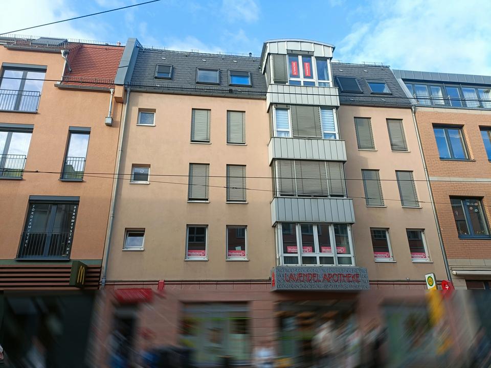 Thumbnail-Familienwohnung mit Balkon und Wohnküche am Schillerplatz.