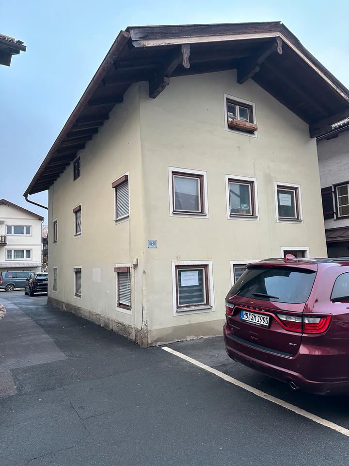 Thumbnail-Freistehend renovierungsbedürftiges Stadthaus mitten in Miesbach