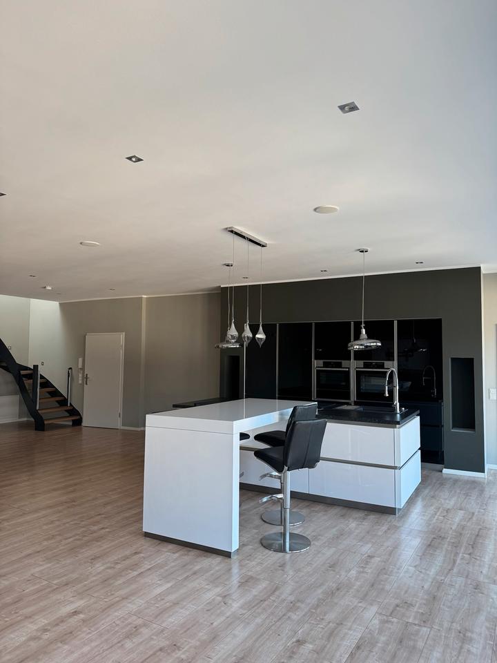 Thumbnail-Penthouse-Wohnung – Wohnen oder Gewerbe (BüroBeauty)